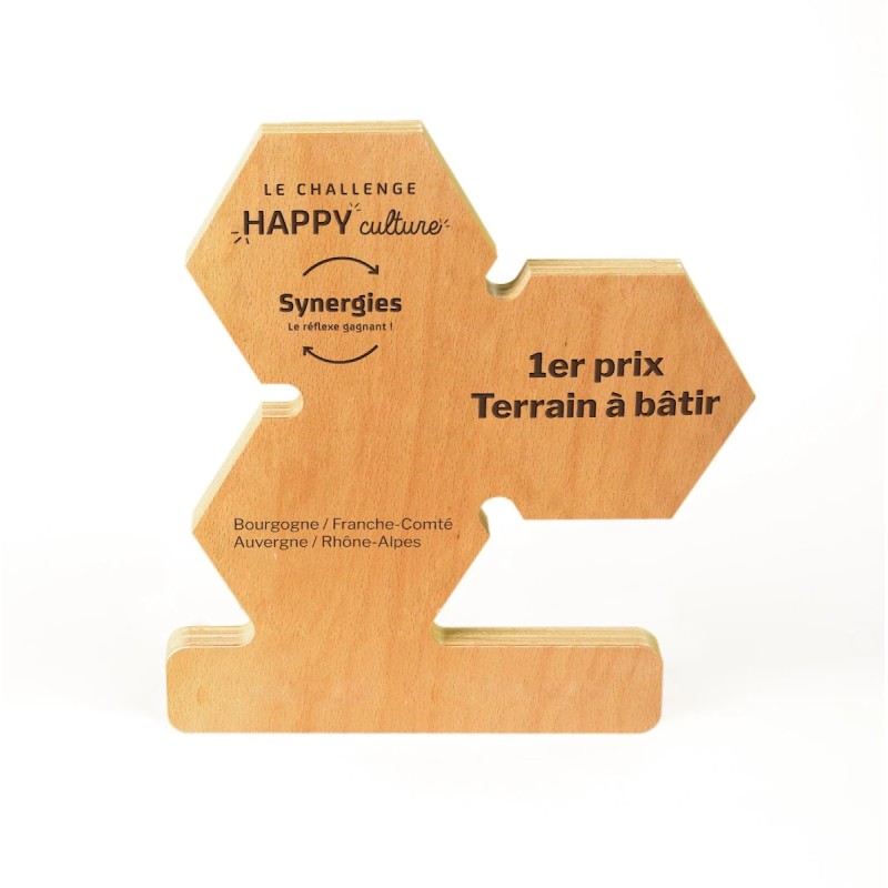 Trophée en bois alvéole gravé